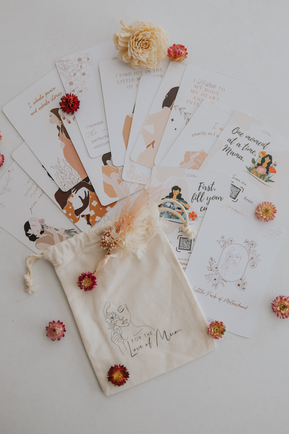 Motherhood affirmation cards in Christmas pamper pack